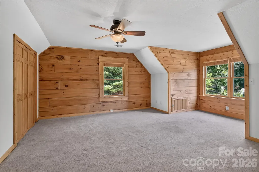 335 Whites Lake Boulevard Saluda NC 28773