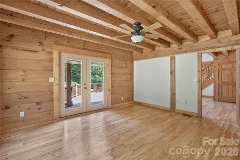 335 Whites Lake Boulevard Saluda NC 28773
