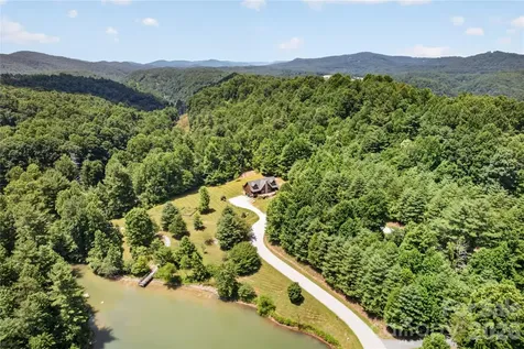 335 Whites Lake Boulevard Saluda NC 28773