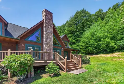 335 Whites Lake Boulevard Saluda NC 28773