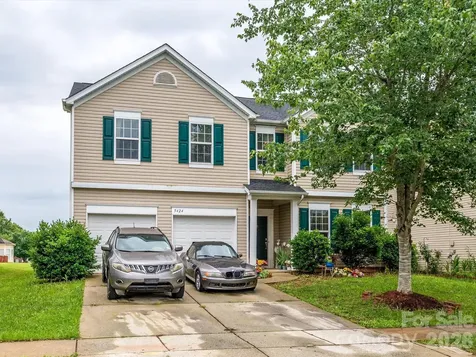 5424 Nightshade Oaks Drive Charlotte NC 28227