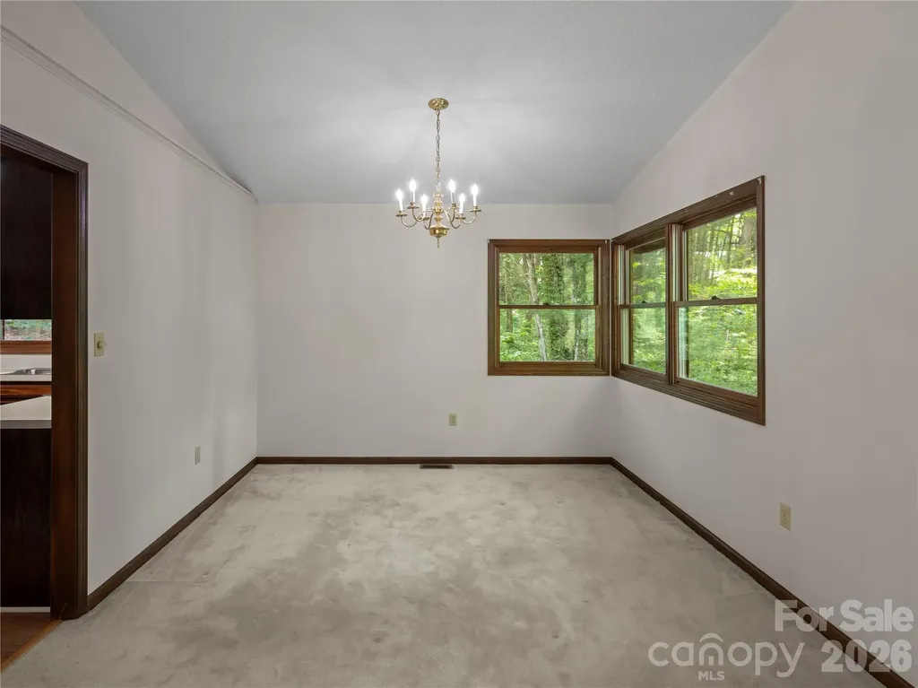 11 Tree Top Drive Arden NC 28704