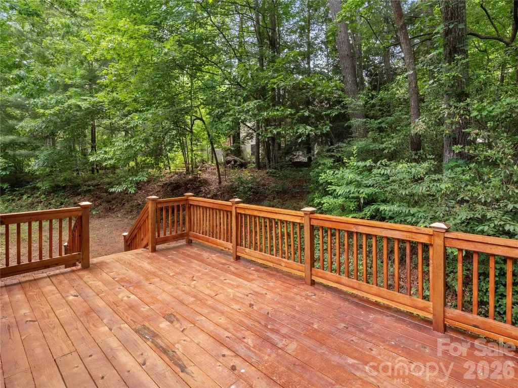 11 Tree Top Drive Arden NC 28704