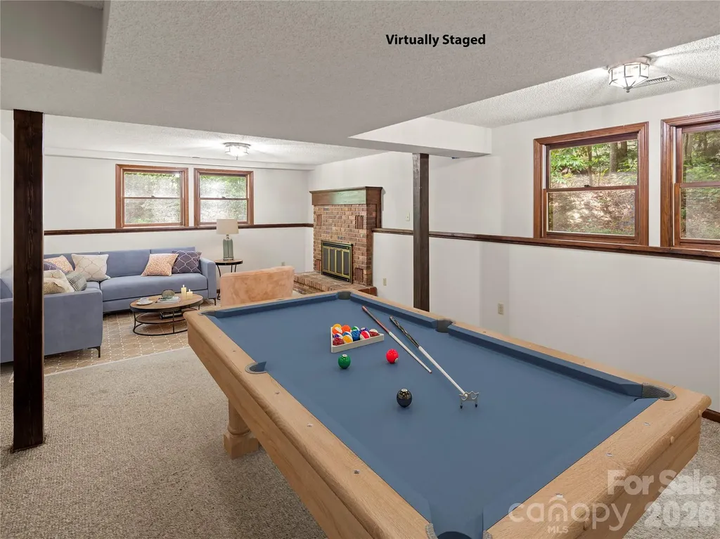 11 Tree Top Drive Arden NC 28704