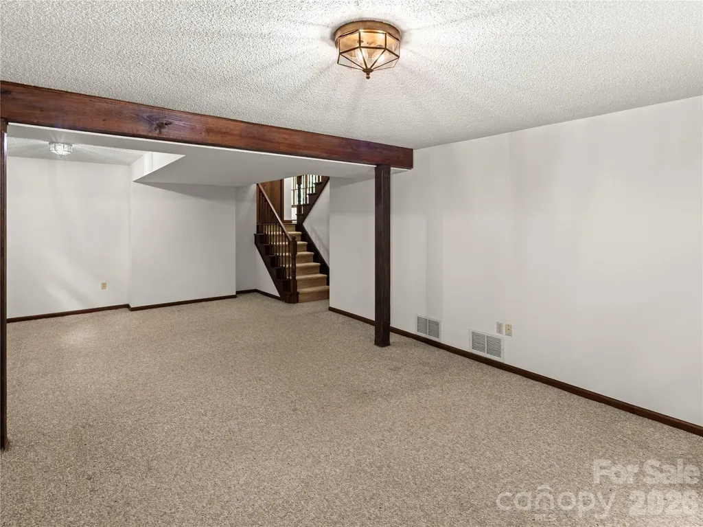 11 Tree Top Drive Arden NC 28704