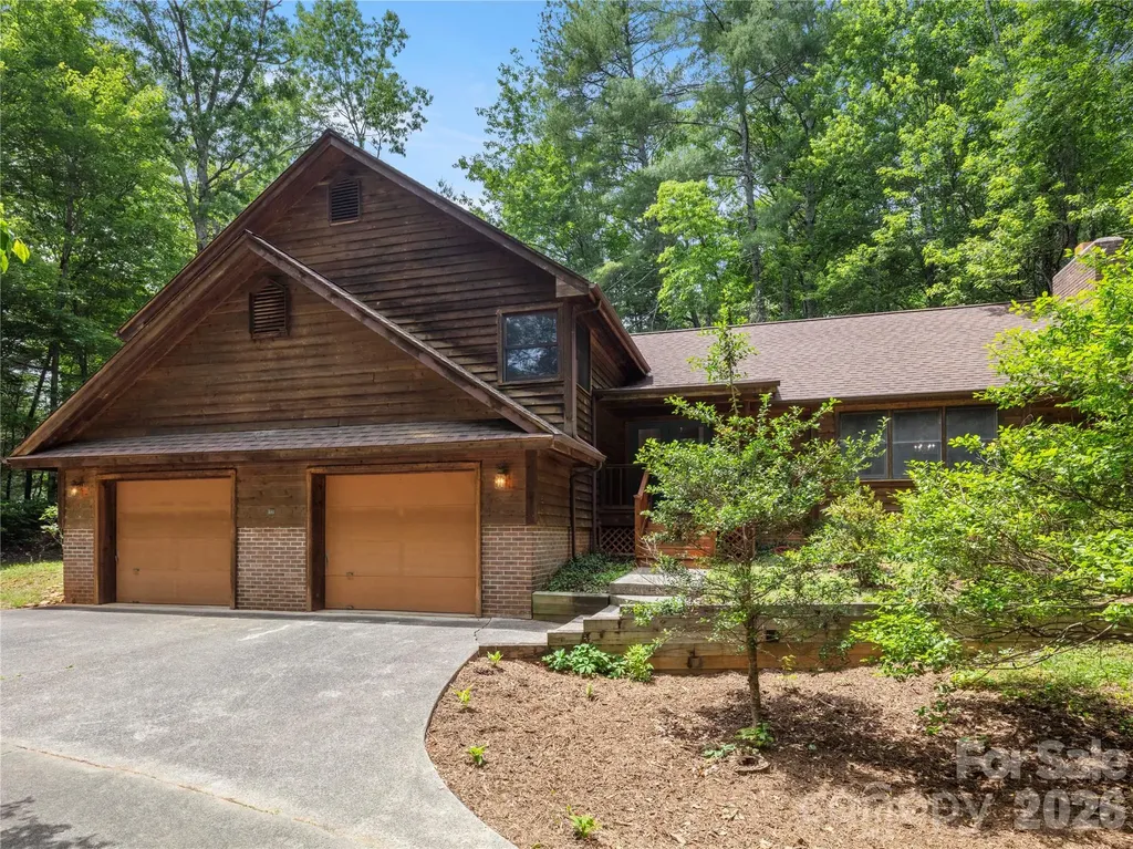 11 Tree Top Drive Arden NC 28704