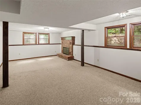 11 Tree Top Drive Arden NC 28704