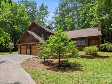 11 Tree Top Drive Arden NC 28704
