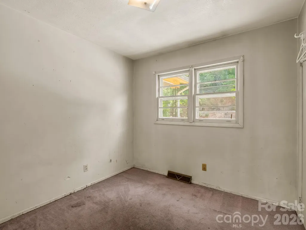 135 Jordan Road Swannanoa NC 28778
