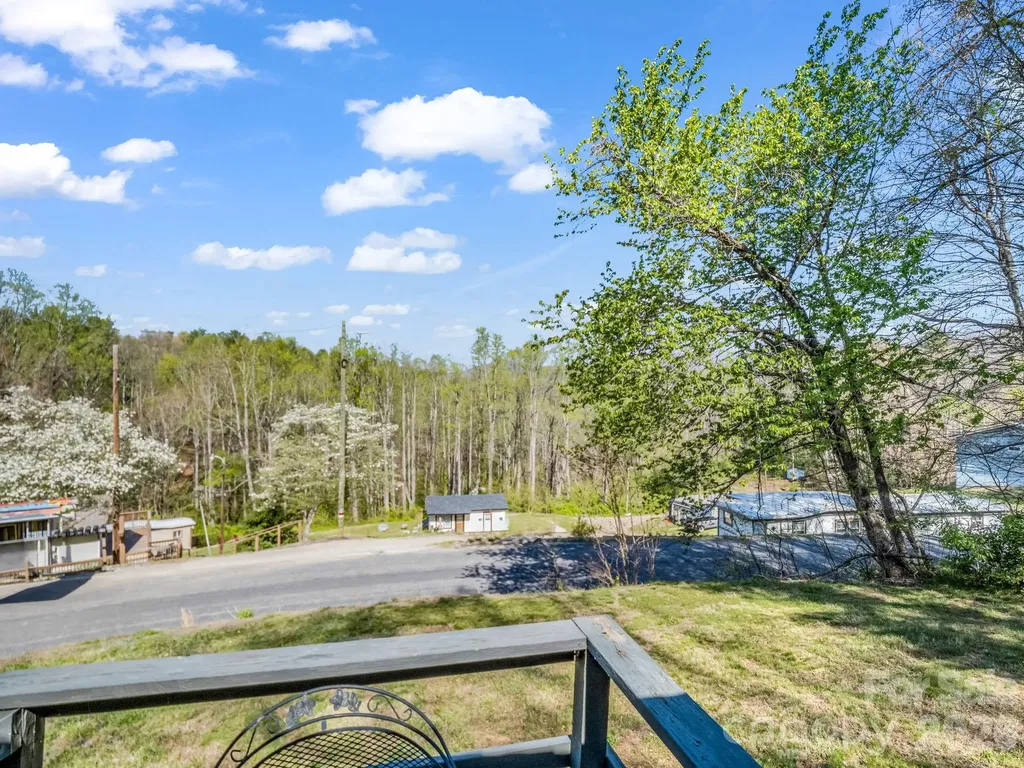 135 Jordan Road Swannanoa NC 28778