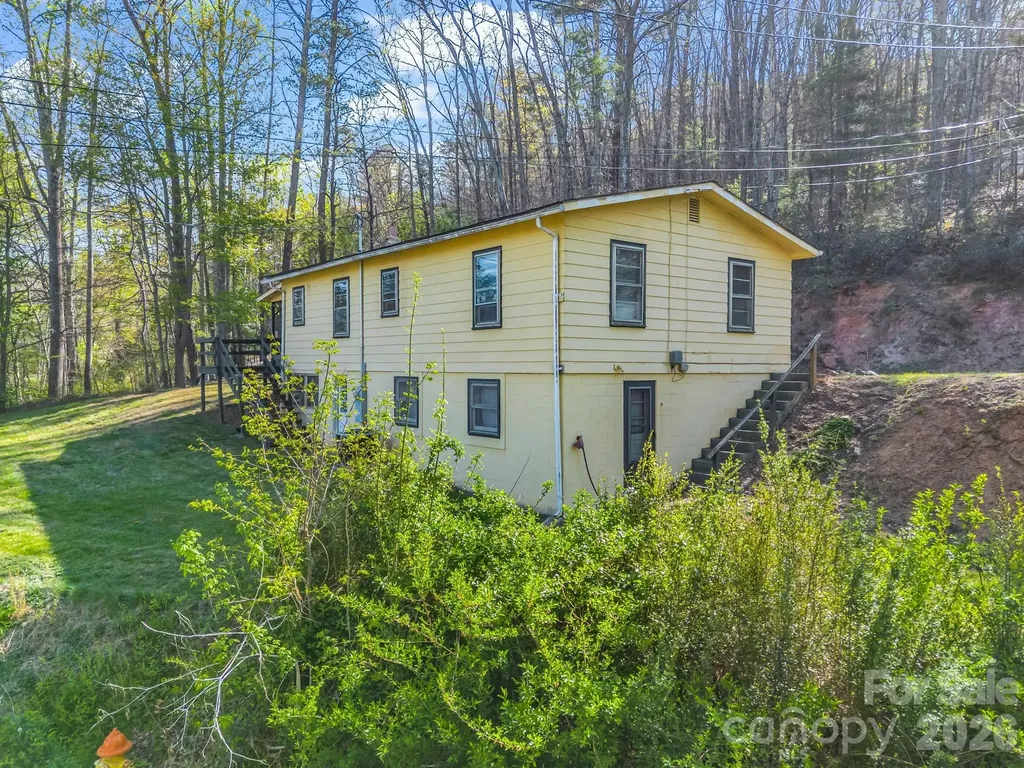 135 Jordan Road Swannanoa NC 28778