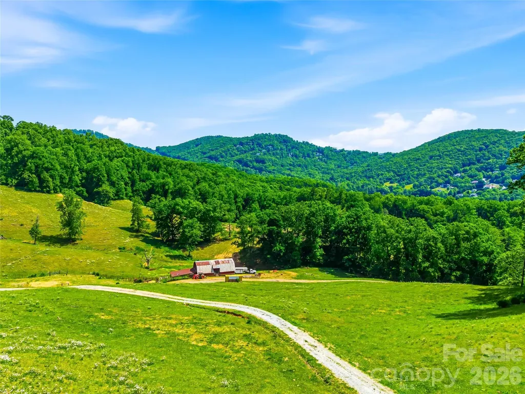 52 Chapel Hill Church Road Asheville NC 28803