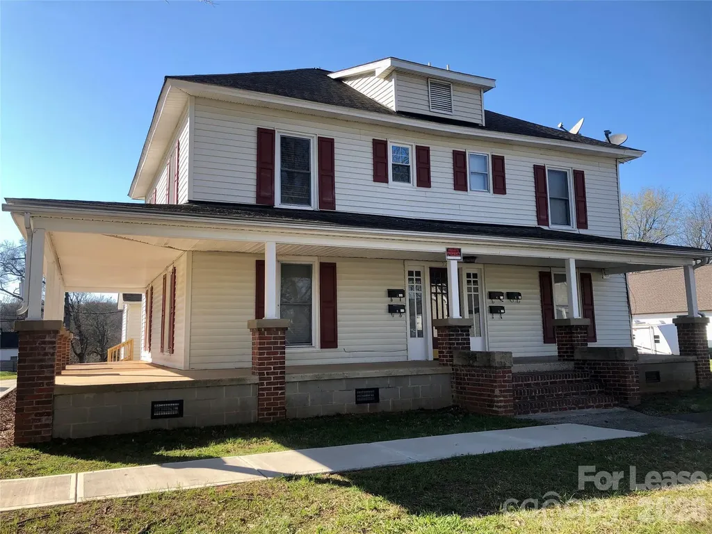 223 E Glendale Avenue Mount Holly NC 28120