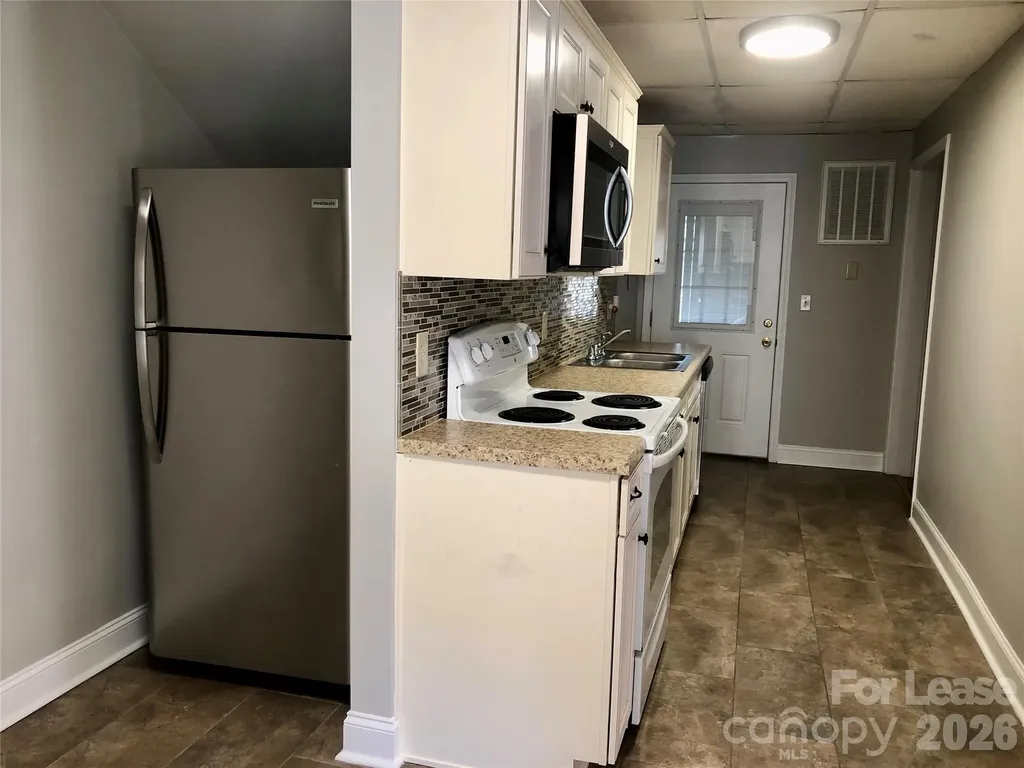 223 E Glendale Avenue Mount Holly NC 28120