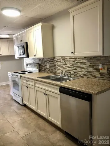 223 E Glendale Avenue Mount Holly NC 28120