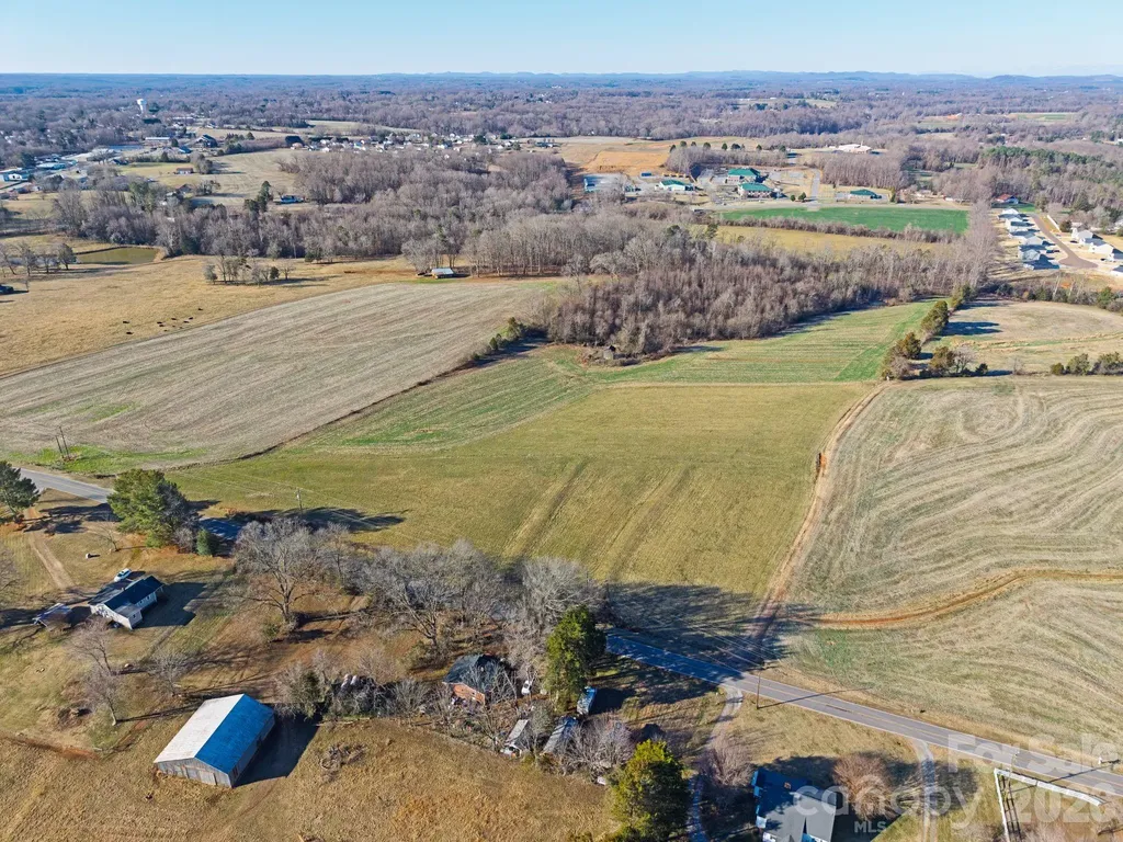 03 Dobbins Mill Road Yadkinville NC 27055