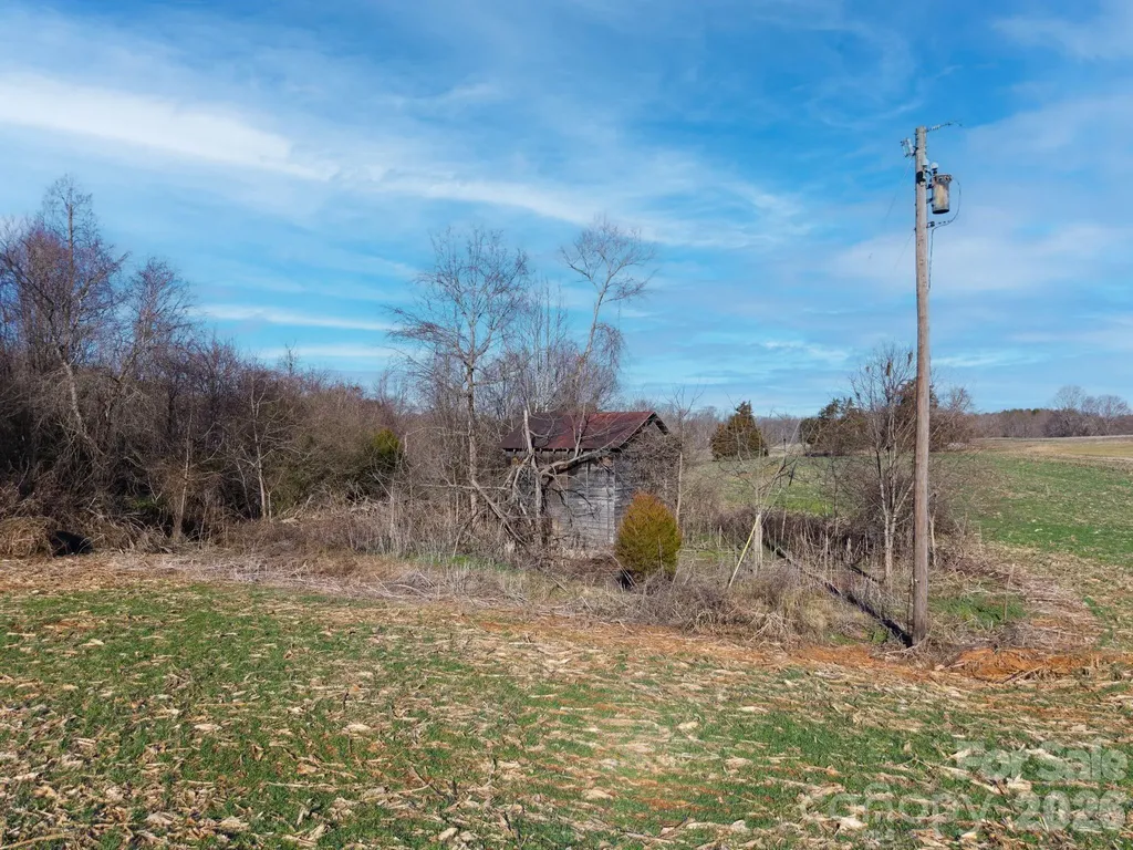 03 Dobbins Mill Road Yadkinville NC 27055