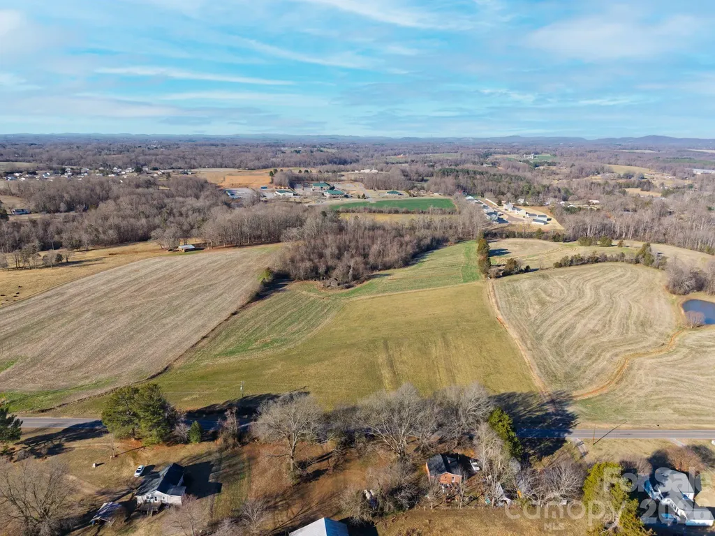 03 Dobbins Mill Road Yadkinville NC 27055