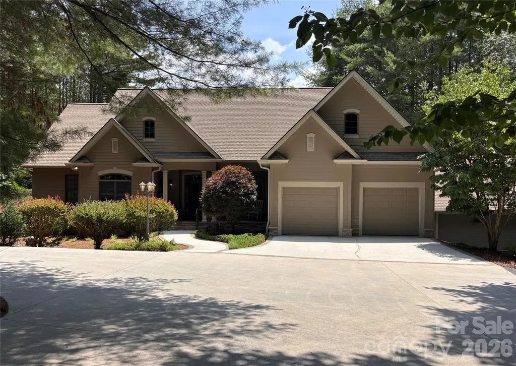 763 Deerlake Road Brevard NC 28712