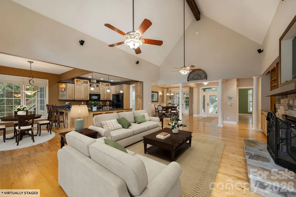 763 Deerlake Road Brevard NC 28712