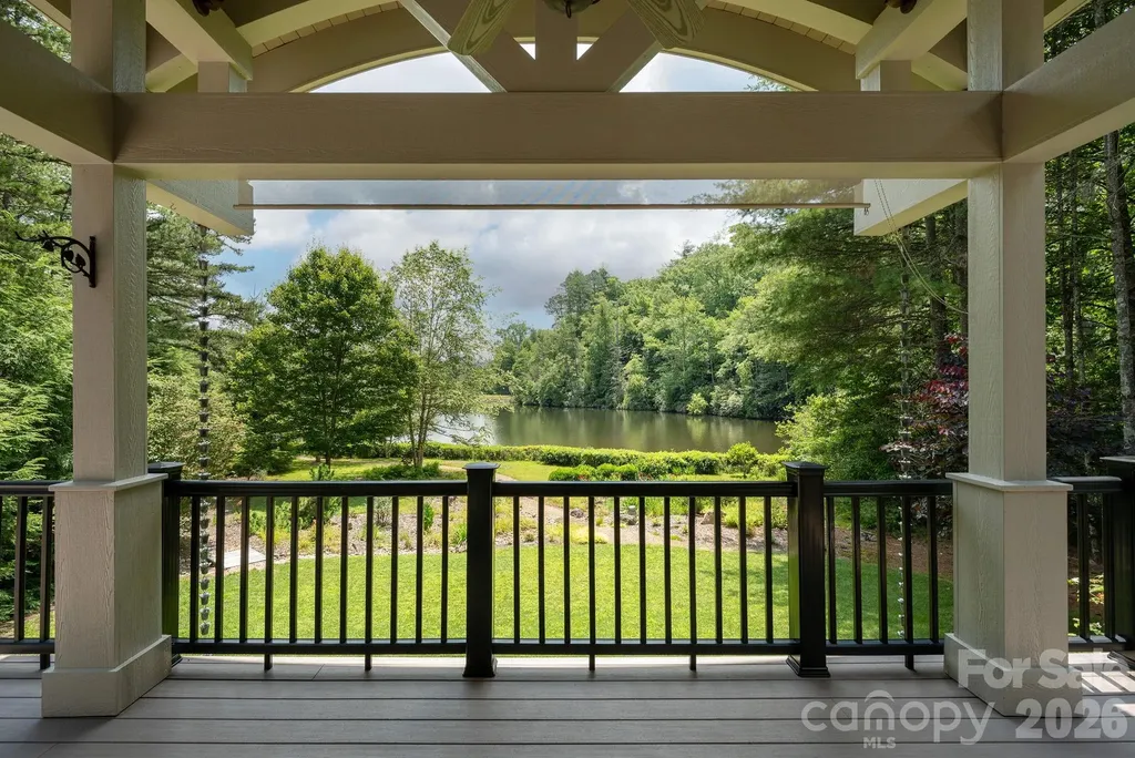 763 Deerlake Road Brevard NC 28712