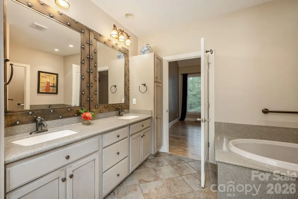 763 Deerlake Road Brevard NC 28712