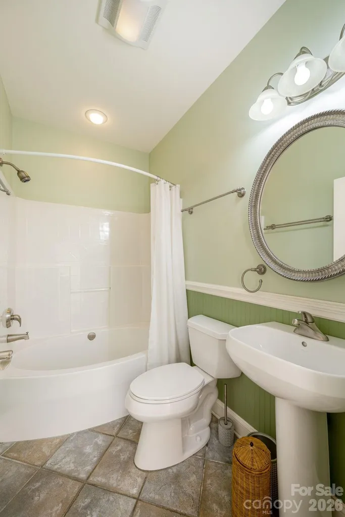 763 Deerlake Road Brevard NC 28712