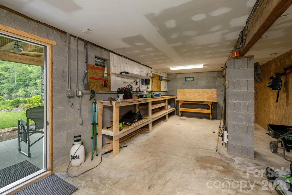 763 Deerlake Road Brevard NC 28712