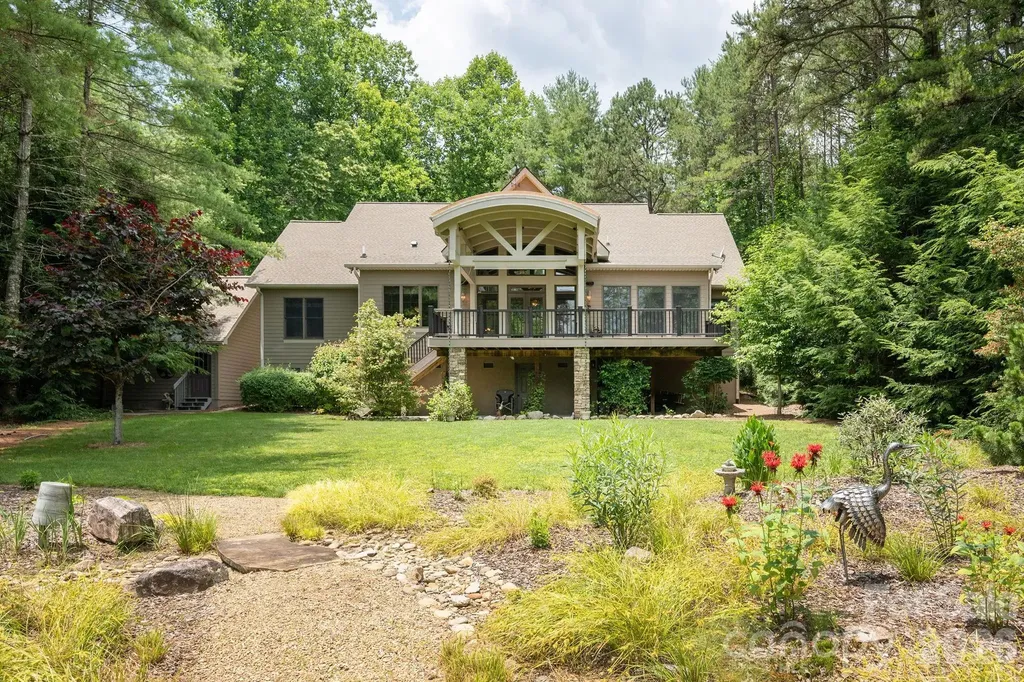 763 Deerlake Road Brevard NC 28712