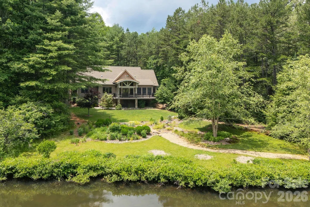 763 Deerlake Road Brevard NC 28712