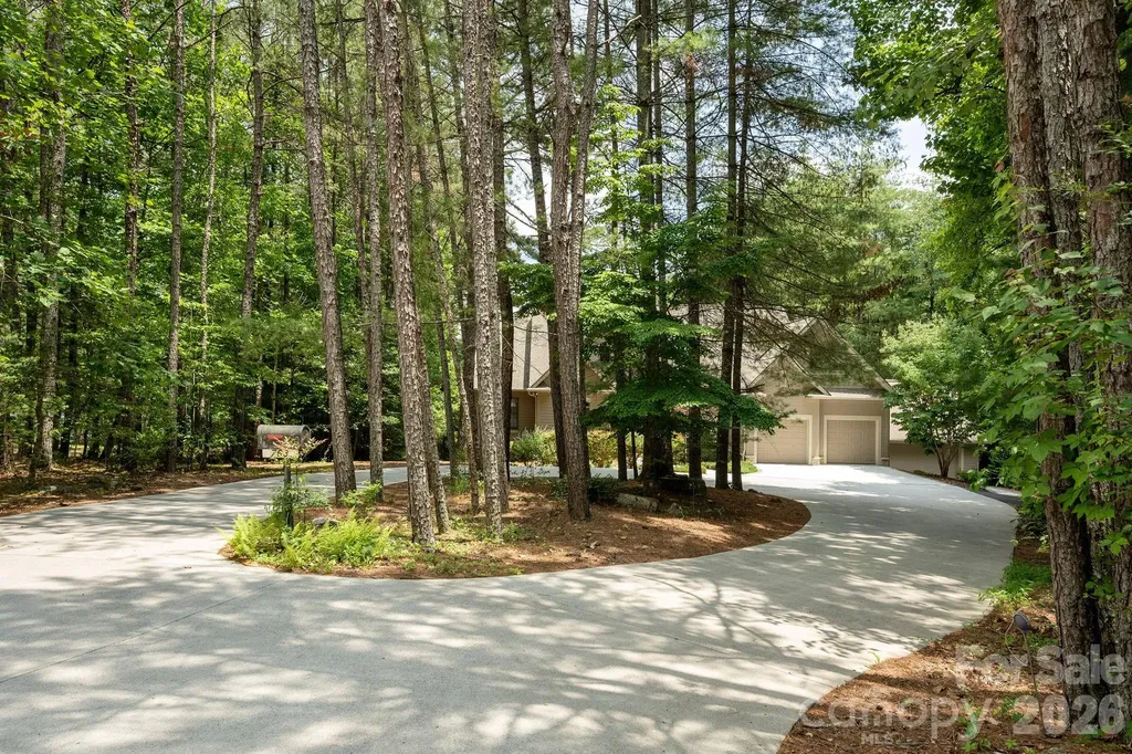 763 Deerlake Road Brevard NC 28712