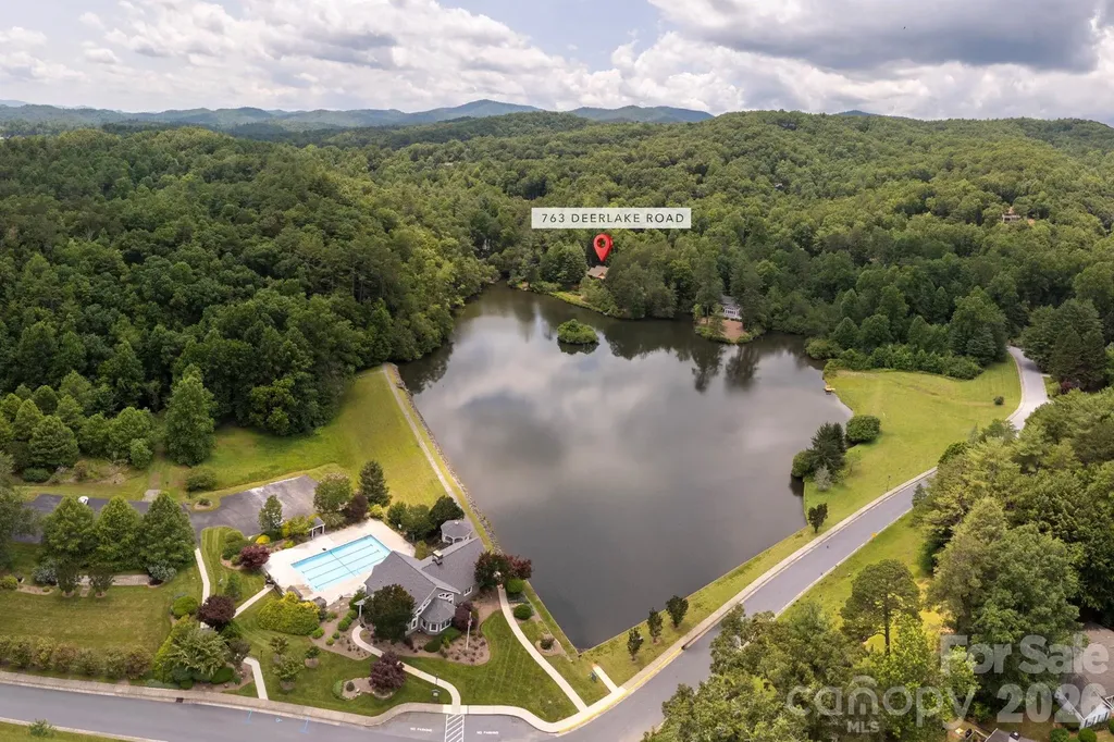 763 Deerlake Road Brevard NC 28712