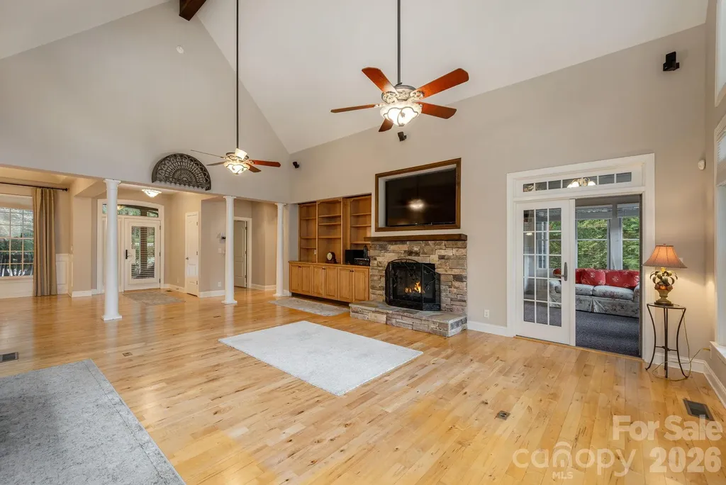 763 Deerlake Road Brevard NC 28712