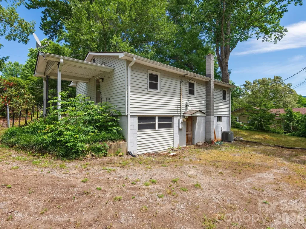807 N Cherokee Avenue Black Mountain NC 28711