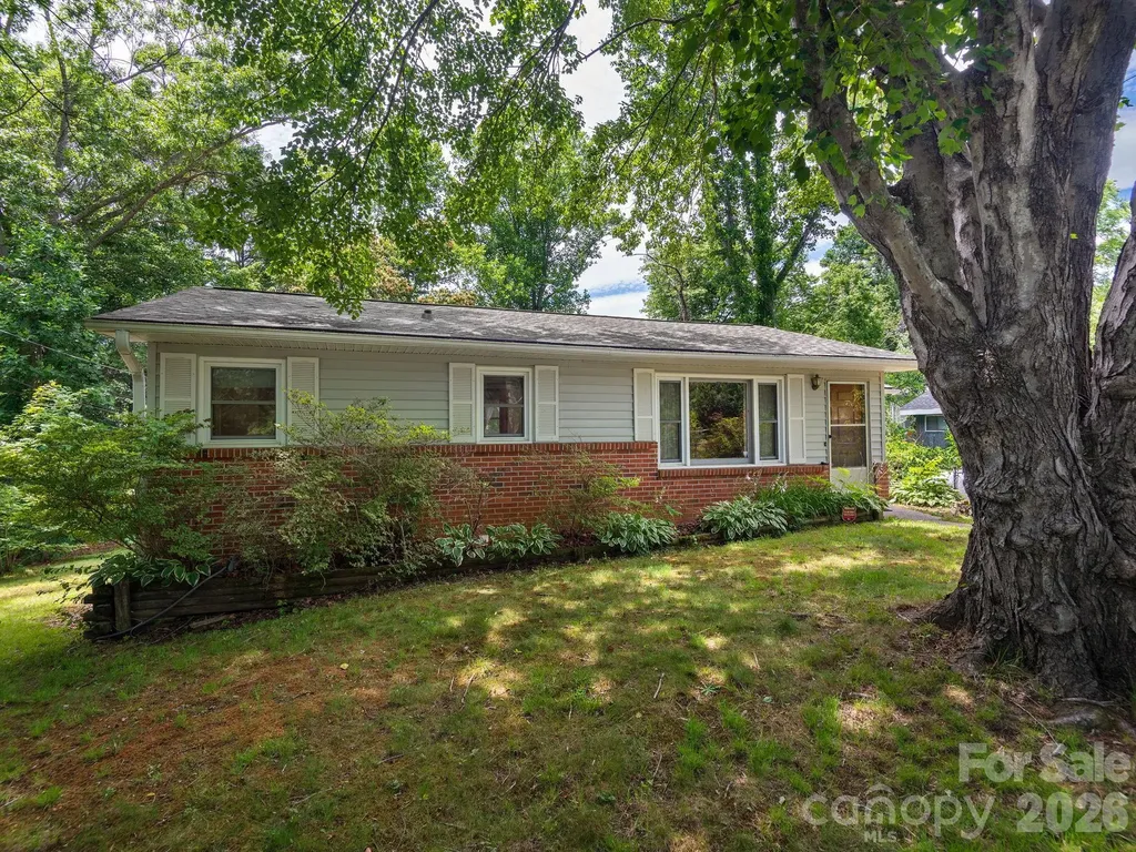807 N Cherokee Avenue Black Mountain NC 28711