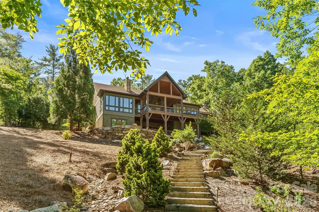 2087 Firestone Trail Nebo NC 28761