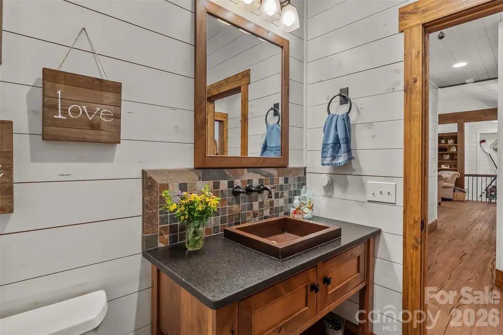 2087 Firestone Trail Nebo NC 28761