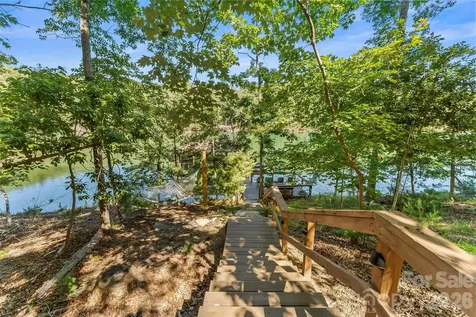 2087 Firestone Trail Nebo NC 28761