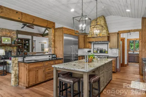 2087 Firestone Trail Nebo NC 28761