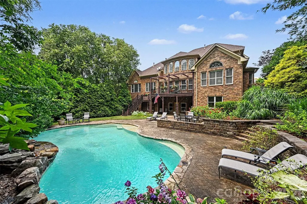 2216 Highland Forest Drive Marvin NC 28173