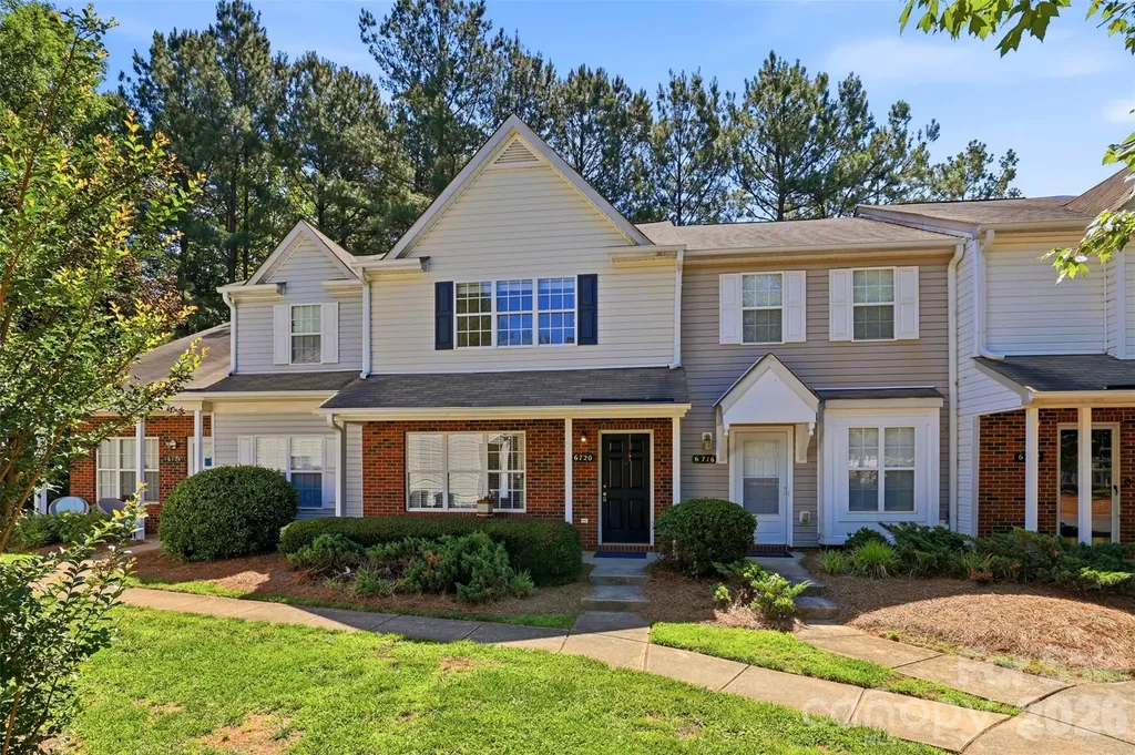 6720 Cypress Tree Lane Charlotte NC 28215