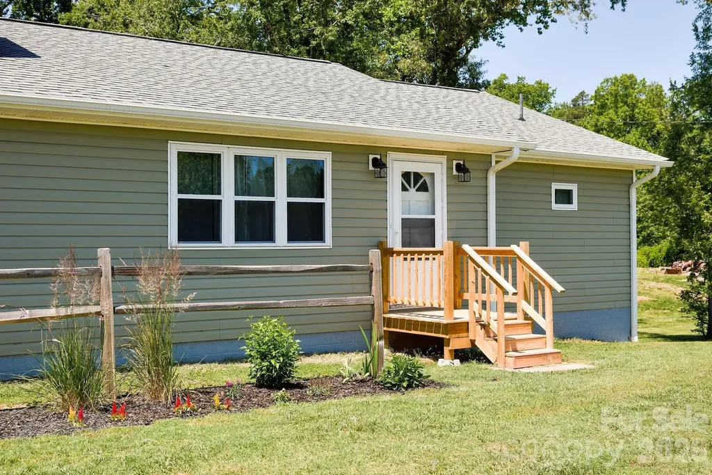 1625 Us 601 Highway Yadkinville NC 27055