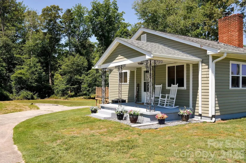 1625 Us 601 Highway Yadkinville NC 27055
