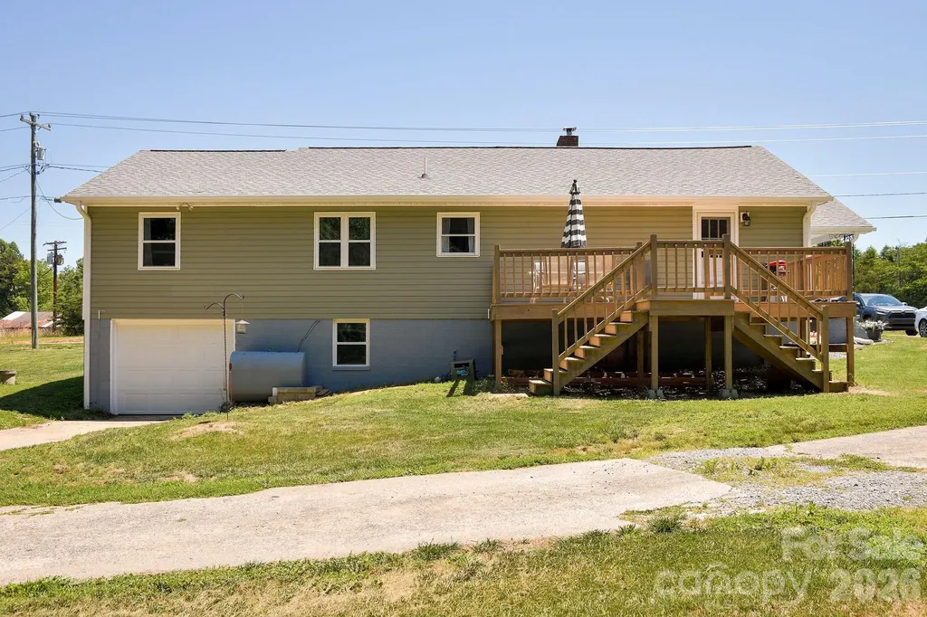 1625 Us 601 Highway Yadkinville NC 27055