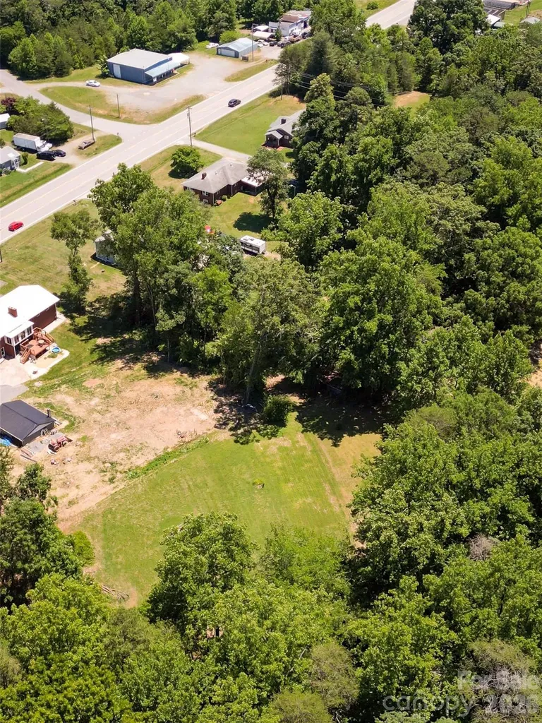 1625 Us 601 Highway Yadkinville NC 27055