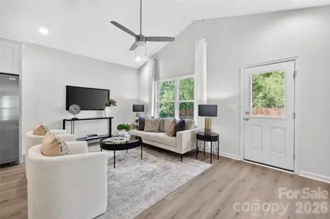 1500 Hollyleaf Avenue Gastonia NC 28052