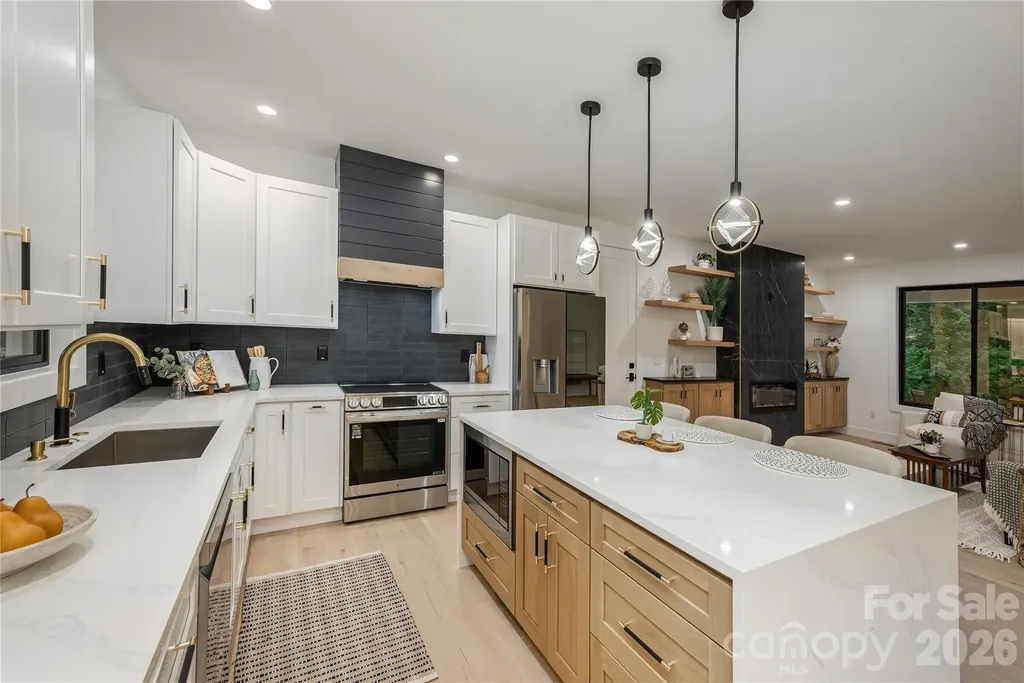 47 Scott Meadows Drive Asheville NC 28806