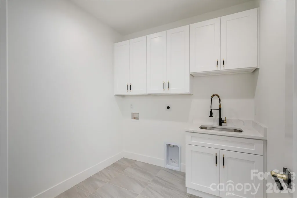 47 Scott Meadows Drive Asheville NC 28806
