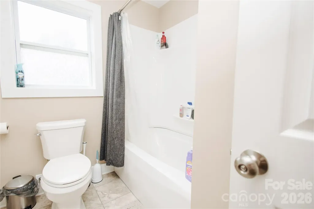 212 Maple Avenue Marion NC 28752