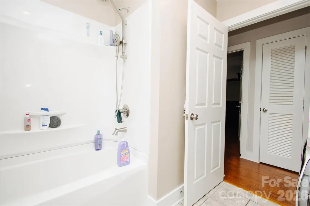 212 Maple Avenue Marion NC 28752